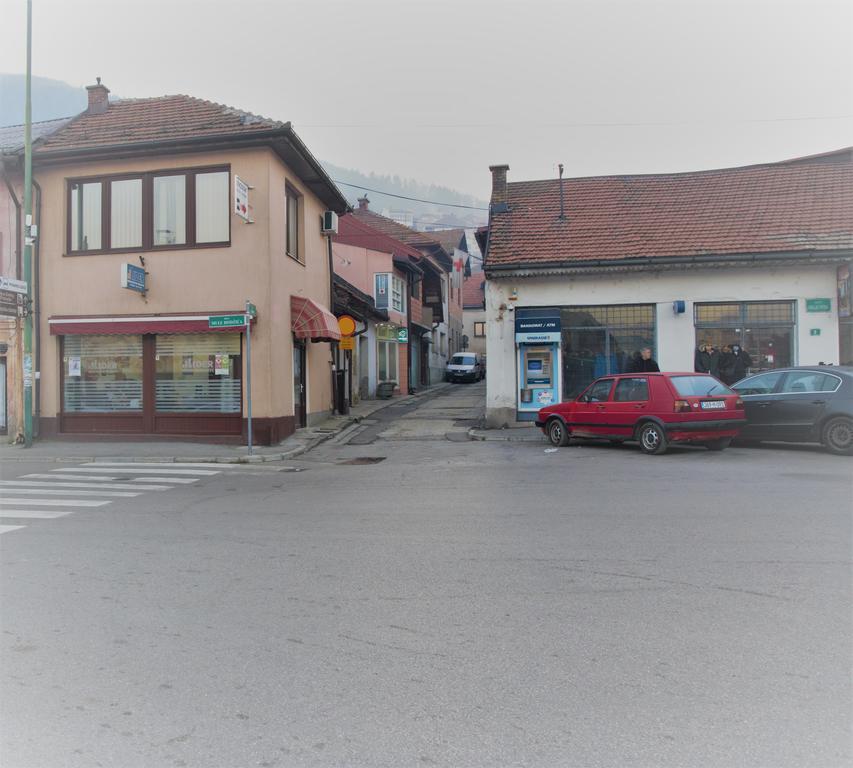 Kingdom Rooms Visoko Buitenkant foto